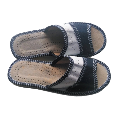 Open toe navy and white slippers - 41 ONLY